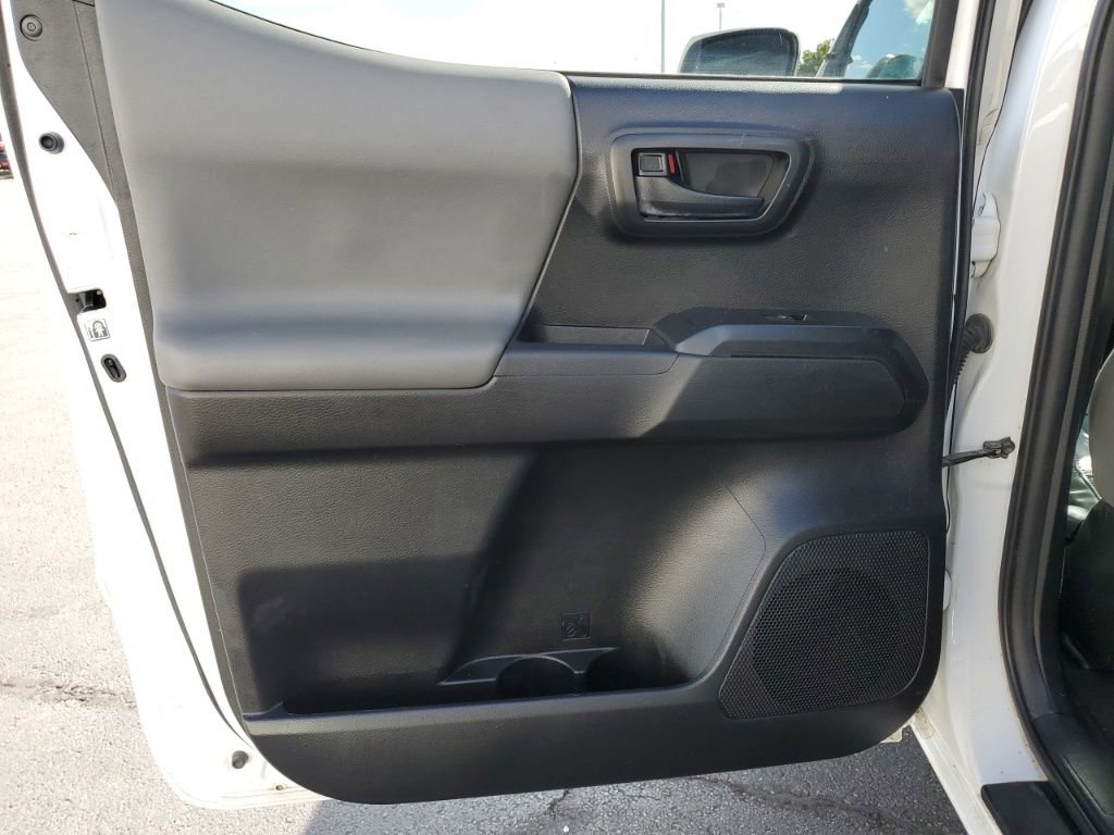 Used 2019 Toyota Tacoma SR image 29