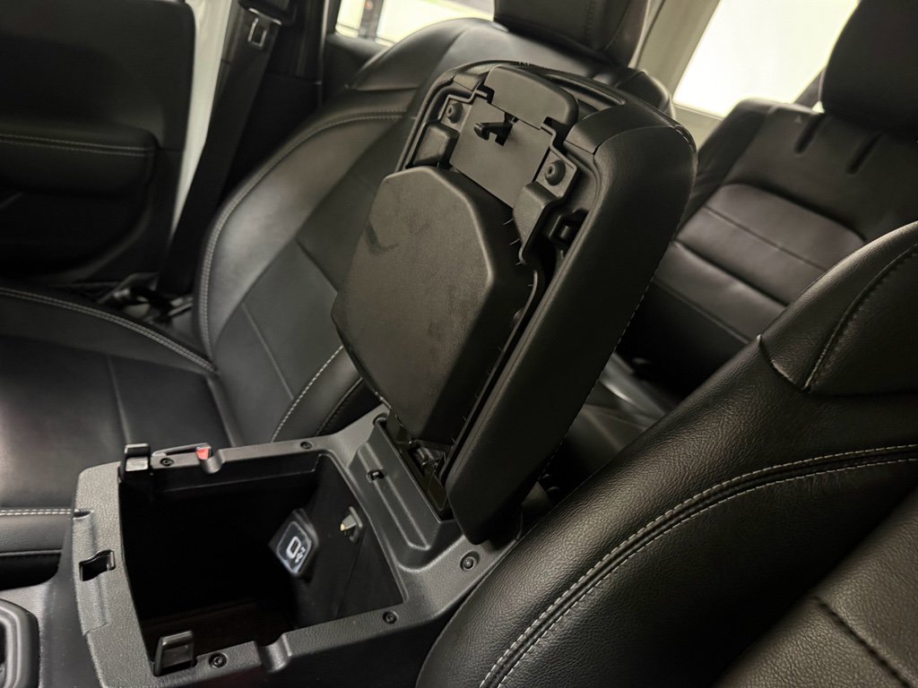 Used 2023 Jeep Wrangler Sahara w/ Cold Weather Group image 27