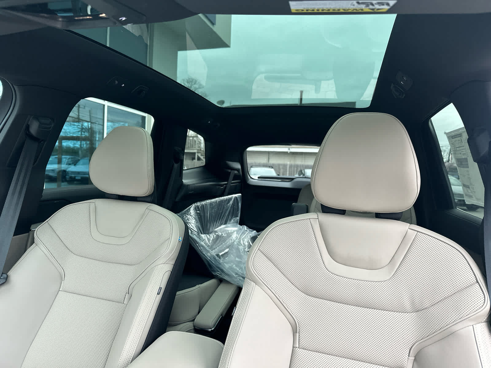New 2026 Volvo EX90 Plus AWD/4WD image 7