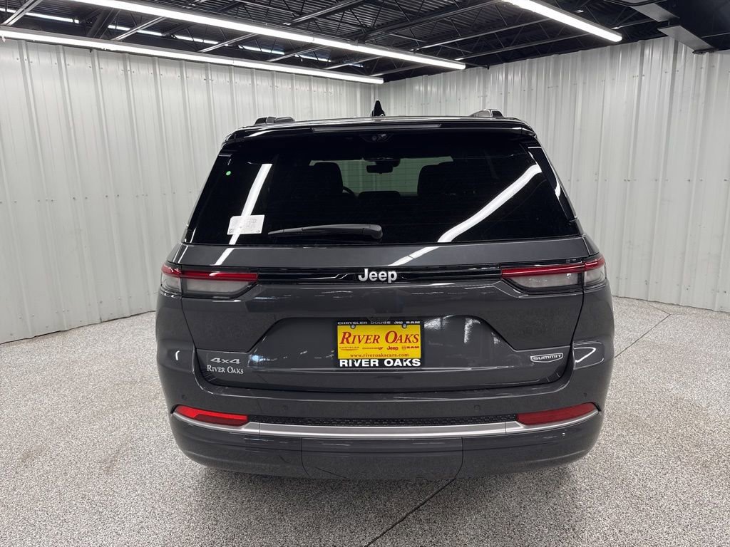 New 2026 Jeep Grand Cherokee Summit image 7