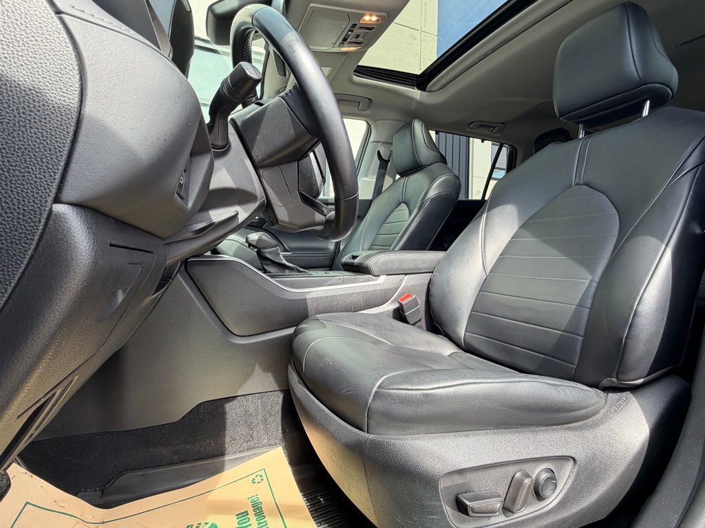 Used 2020 Toyota Highlander XLE image 10