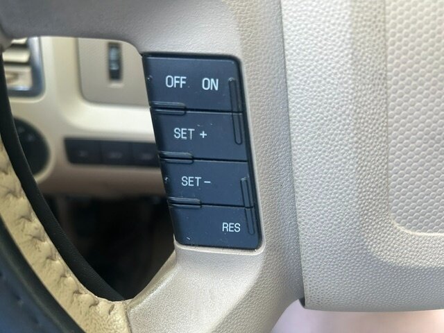Used 2012 Ford Escape Limited FWD image 9