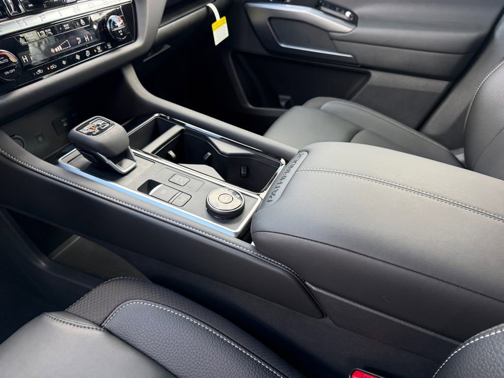 New 2026 Nissan Pathfinder SL image 19