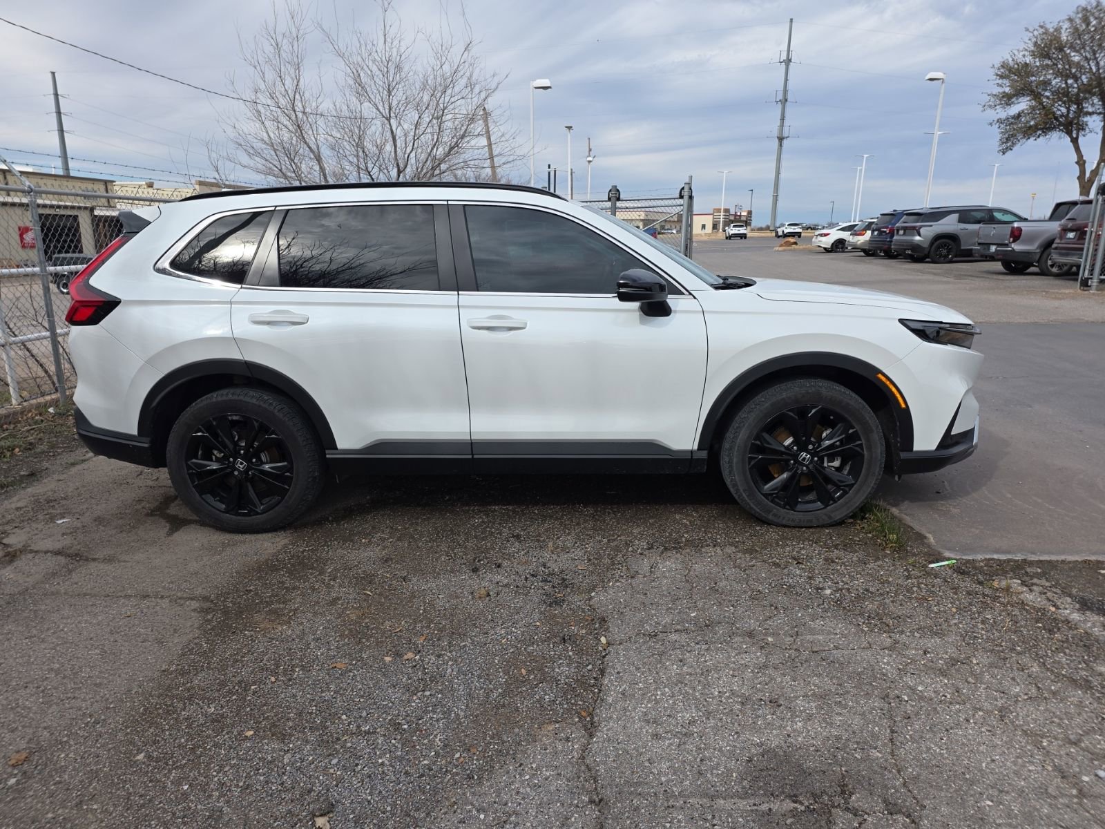 Used 2023 Honda CR-V Sport Touring image 4