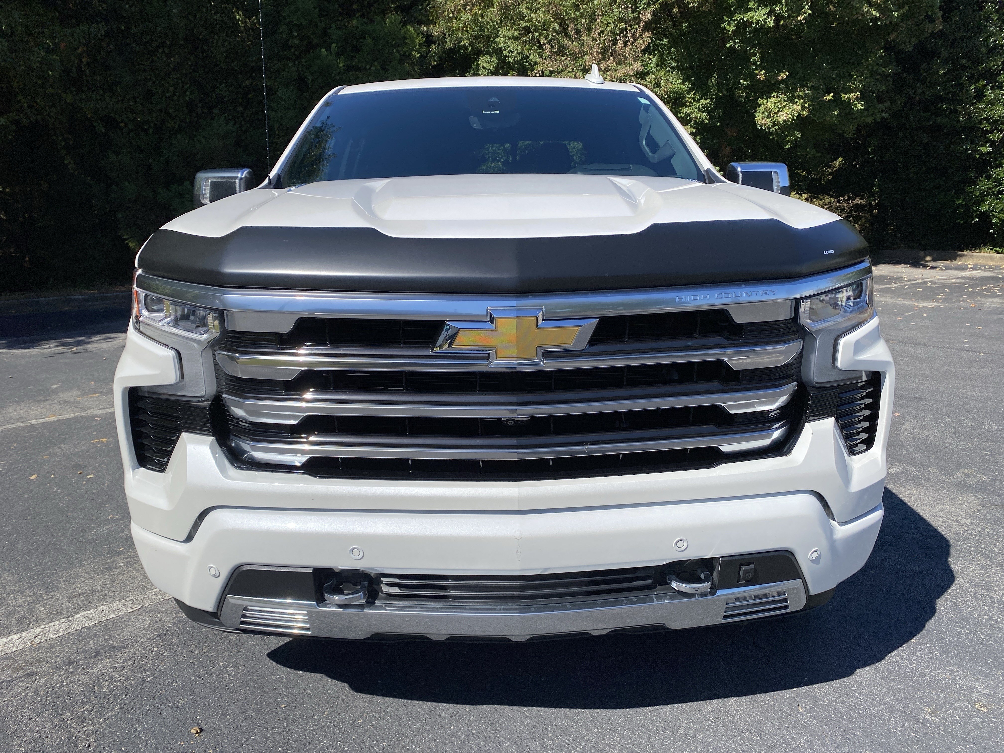 Used 2023 Chevrolet Silverado 1500 High Country w/ High Country Premium Package AWD/4WD image 3