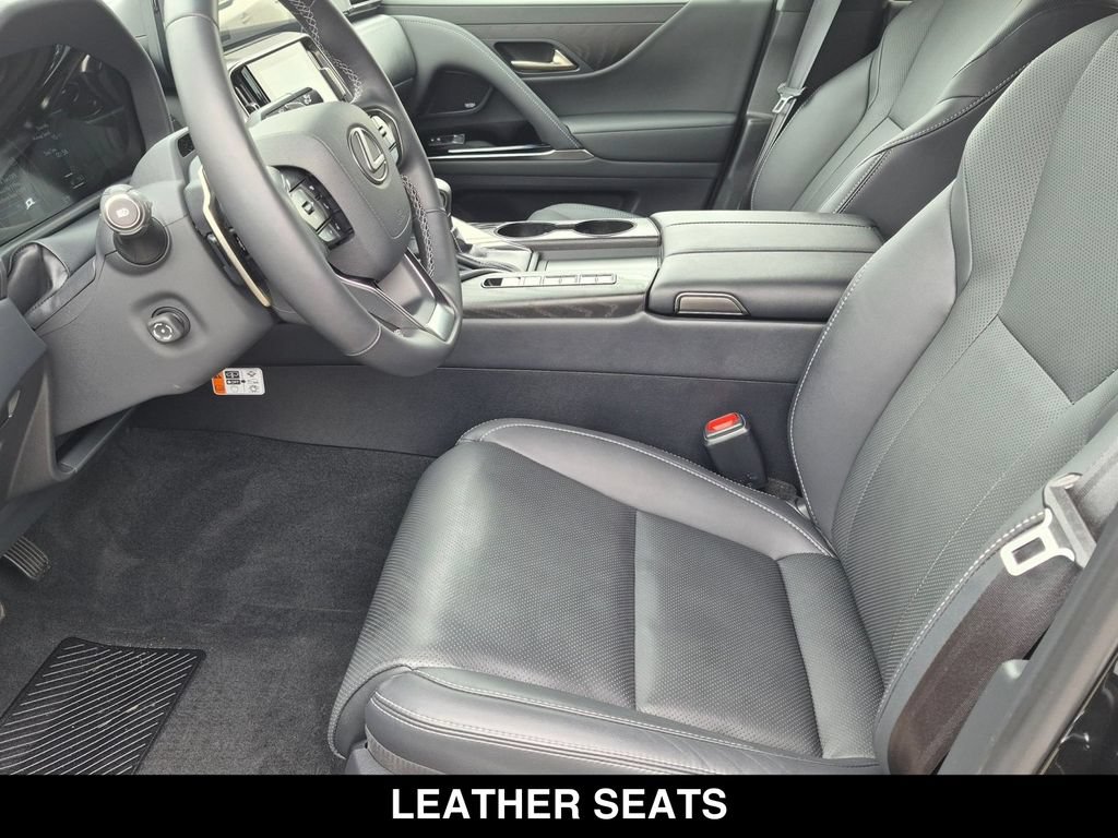Used 2026 Lexus LX 600 4WD w/ Interior Upgrade Package image 18