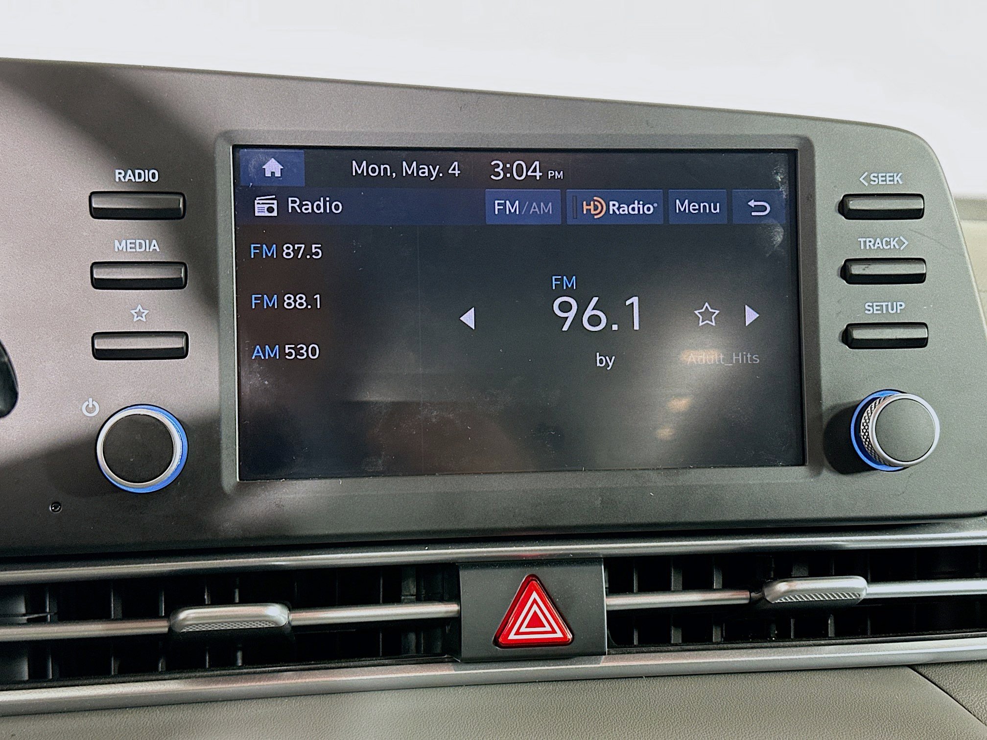 Used 2024 Hyundai Elantra SE FWD image 21