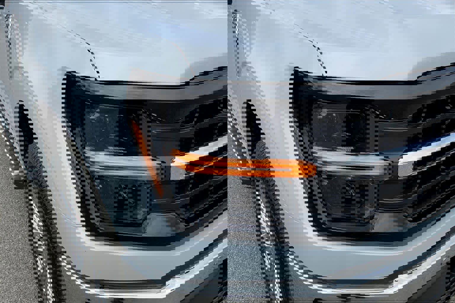 Certified 2025 Ford F150 XLT w/ Equipment Group 302A MID image 27