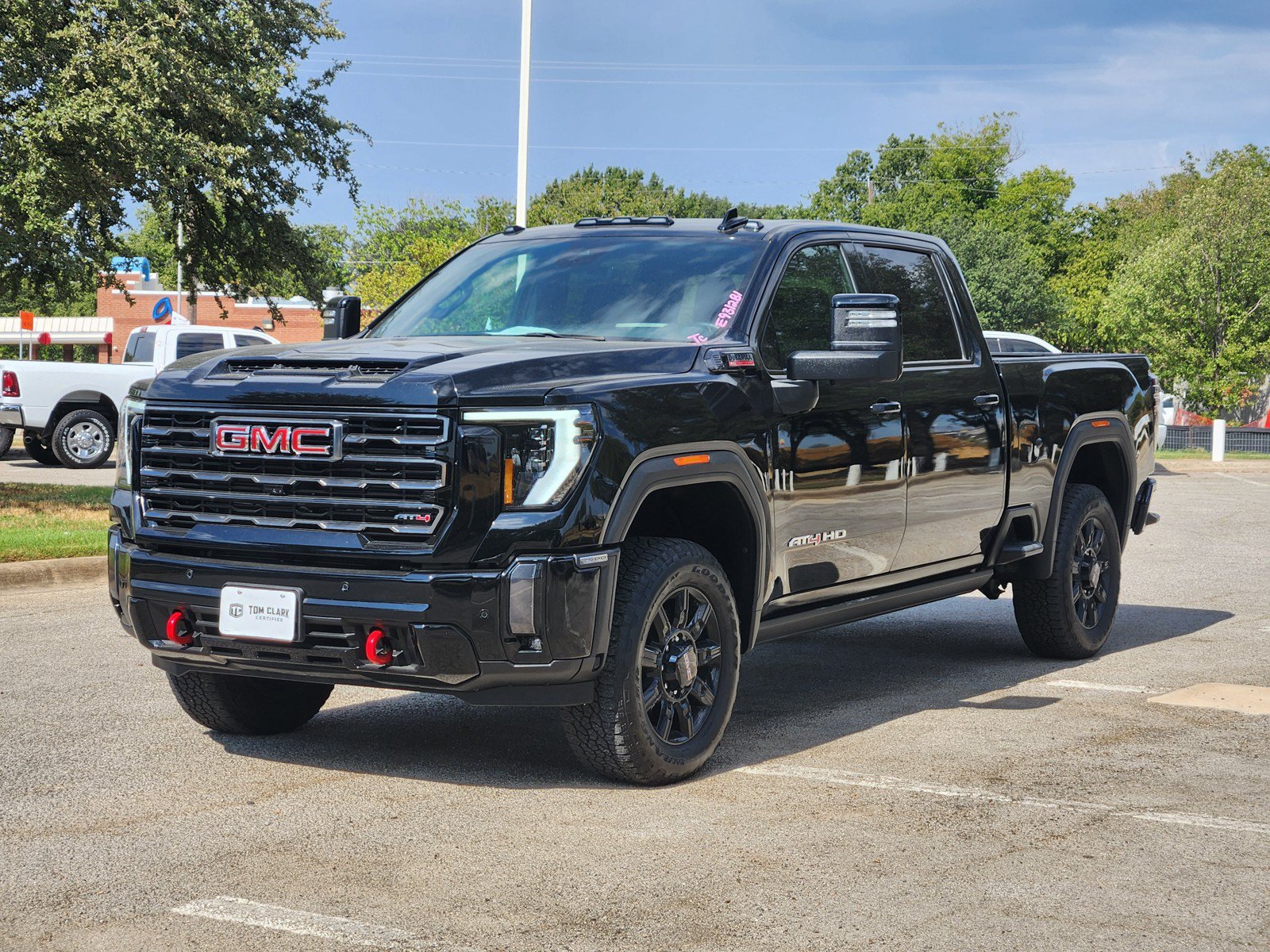 Used 2024 GMC Sierra 2500 AT4 w/ AT4 Premium Plus Package AWD/4WD image 2