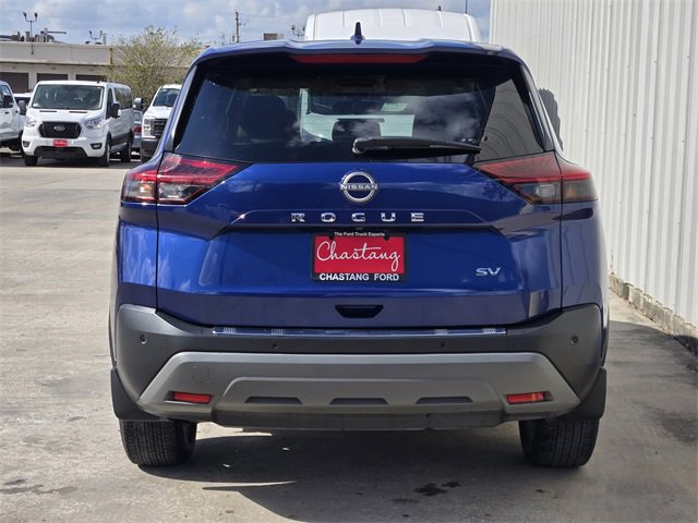 Used 2022 Nissan Rogue SV image 9