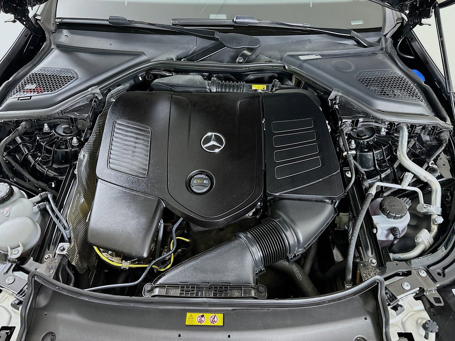 Used 2025 Mercedes-Benz E 350 Sedan image 31