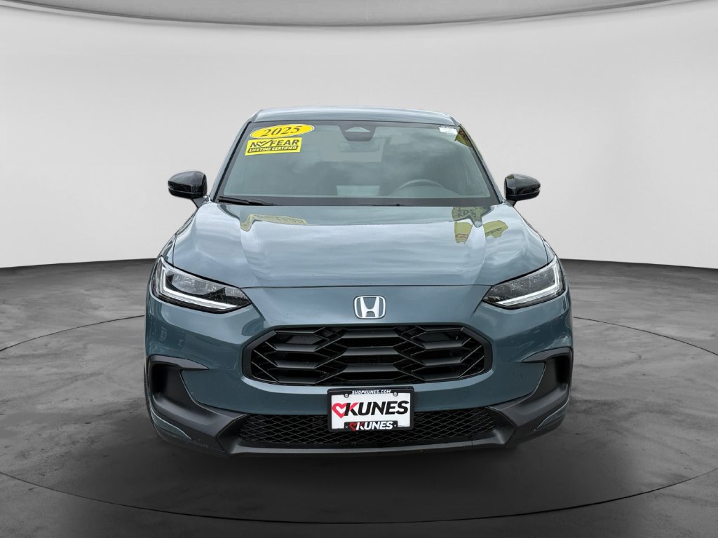 Used 2025 Honda HR-V Sport image 3