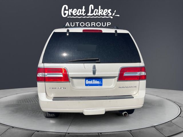 Used 2014 Lincoln Navigator L 4WD image 4