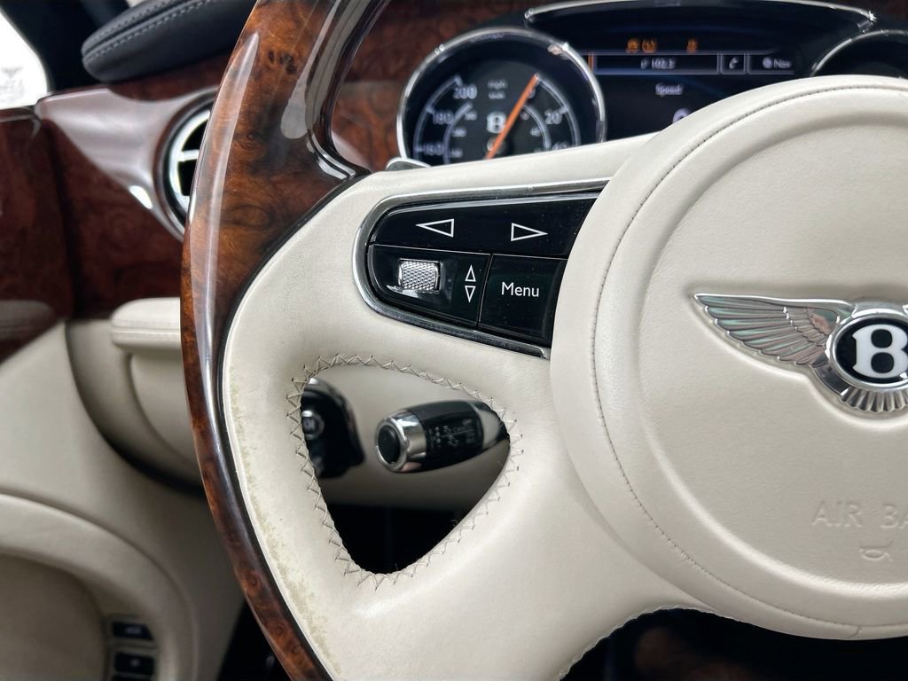 Used 2016 Bentley Mulsanne image 12