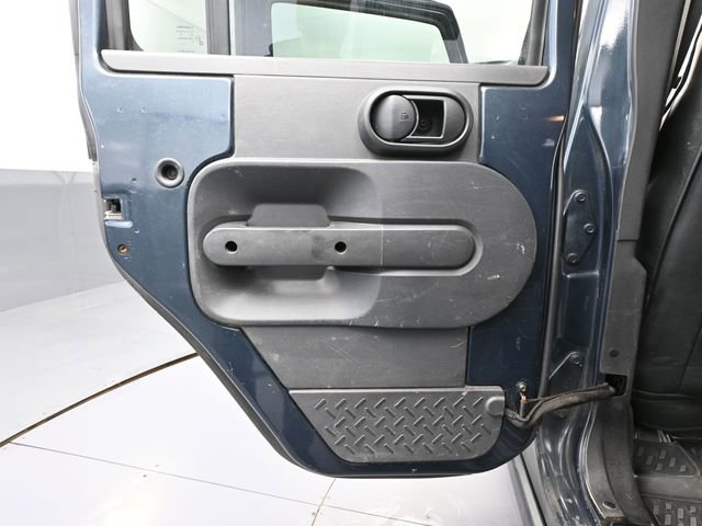 Used 2008 Jeep Wrangler Unlimited Sahara AWD/4WD image 27
