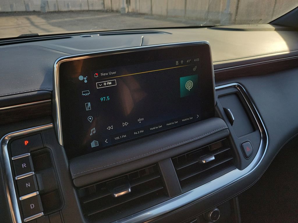 Used 2024 Chevrolet Suburban LT image 33