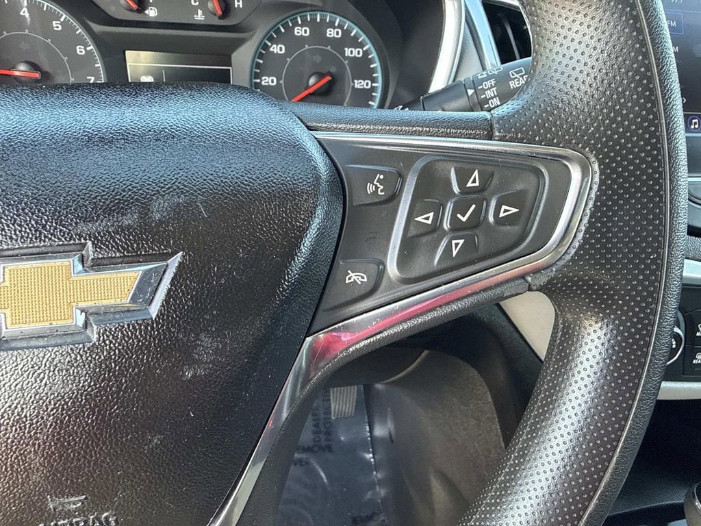 Used 2020 Chevrolet Equinox LS image 32