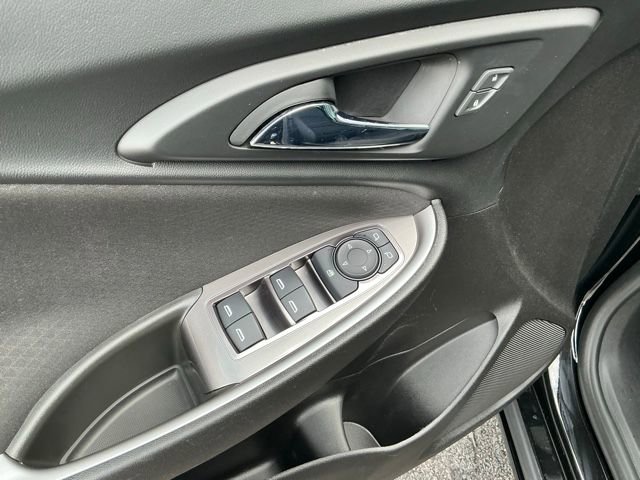 Used 2021 Chevrolet Malibu RS image 14