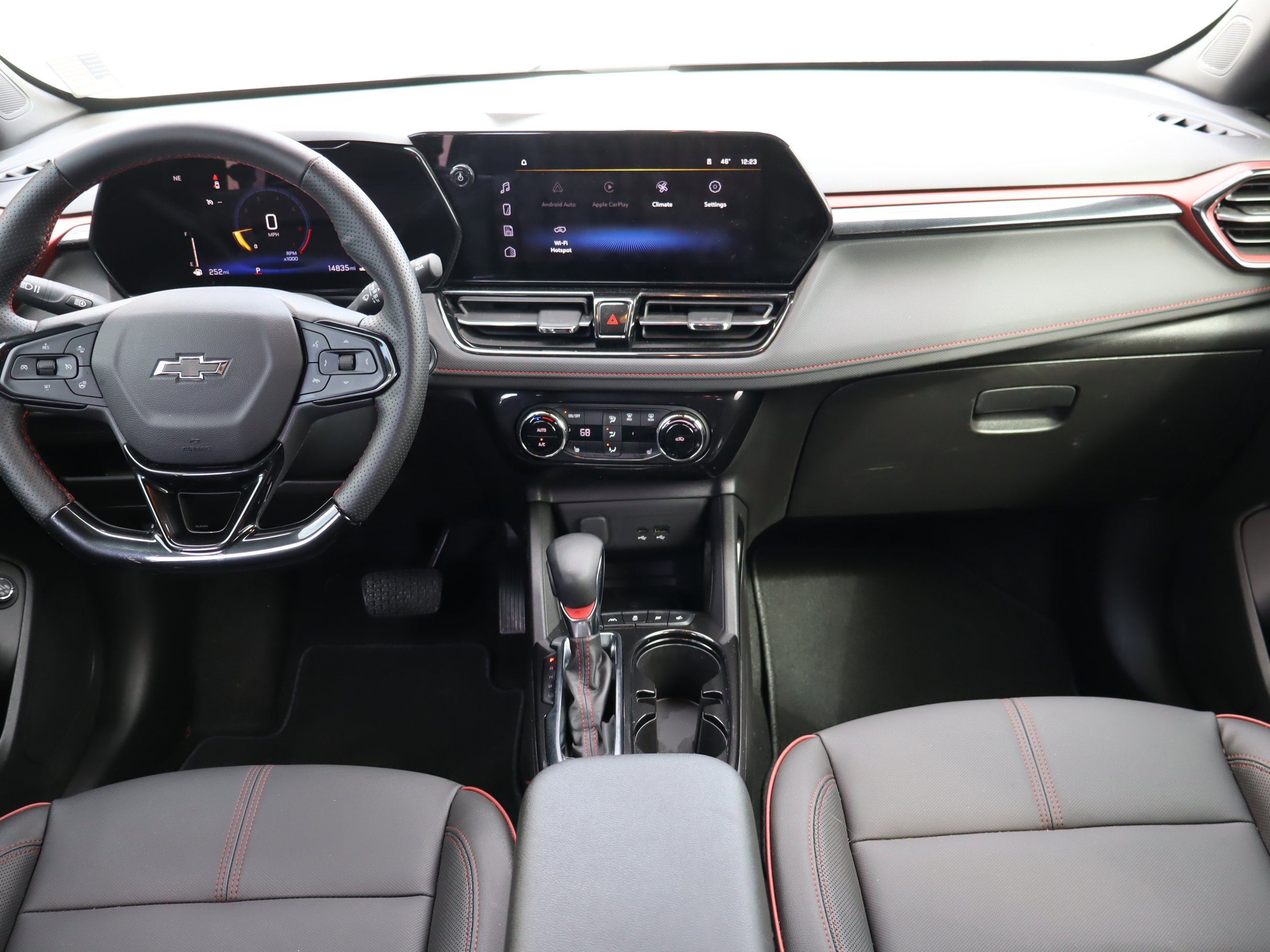 Certified 2025 Chevrolet TrailBlazer RS w/ Convenience Package image 14