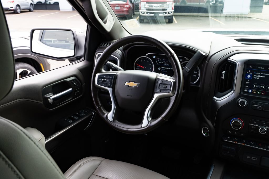 Used 2020 Chevrolet Silverado 1500 LTZ w/ LTZ Premium Package AWD/4WD image 9