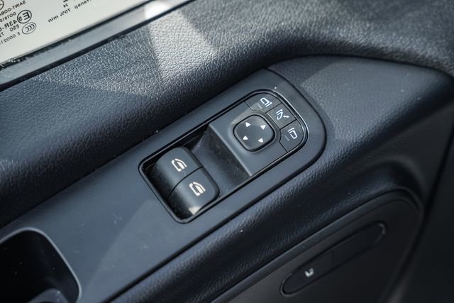 Used 2025 Mercedes-Benz Sprinter 2500 image 32