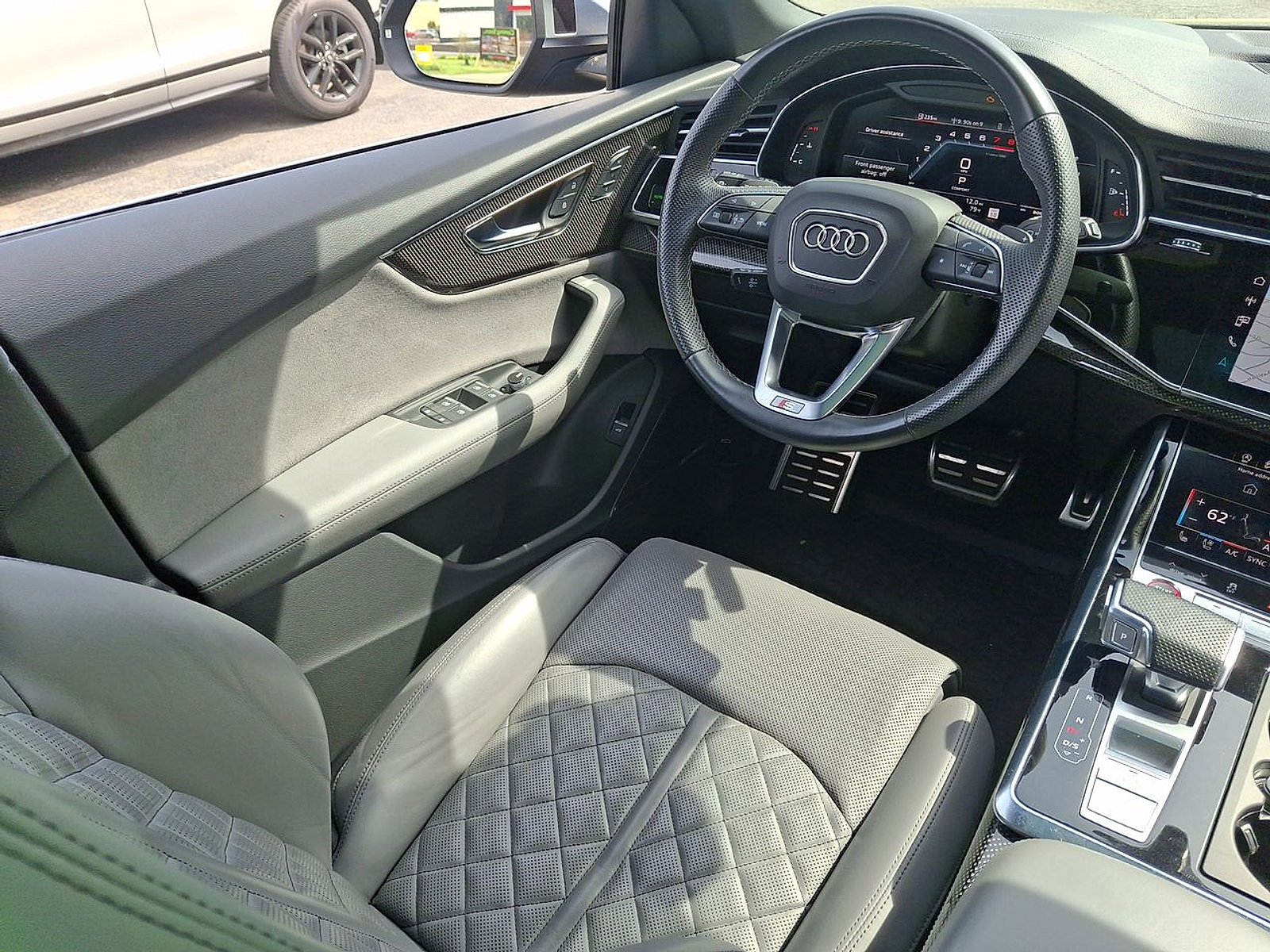 Used 2023 Audi SQ8 Prestige AWD/4WD image 15