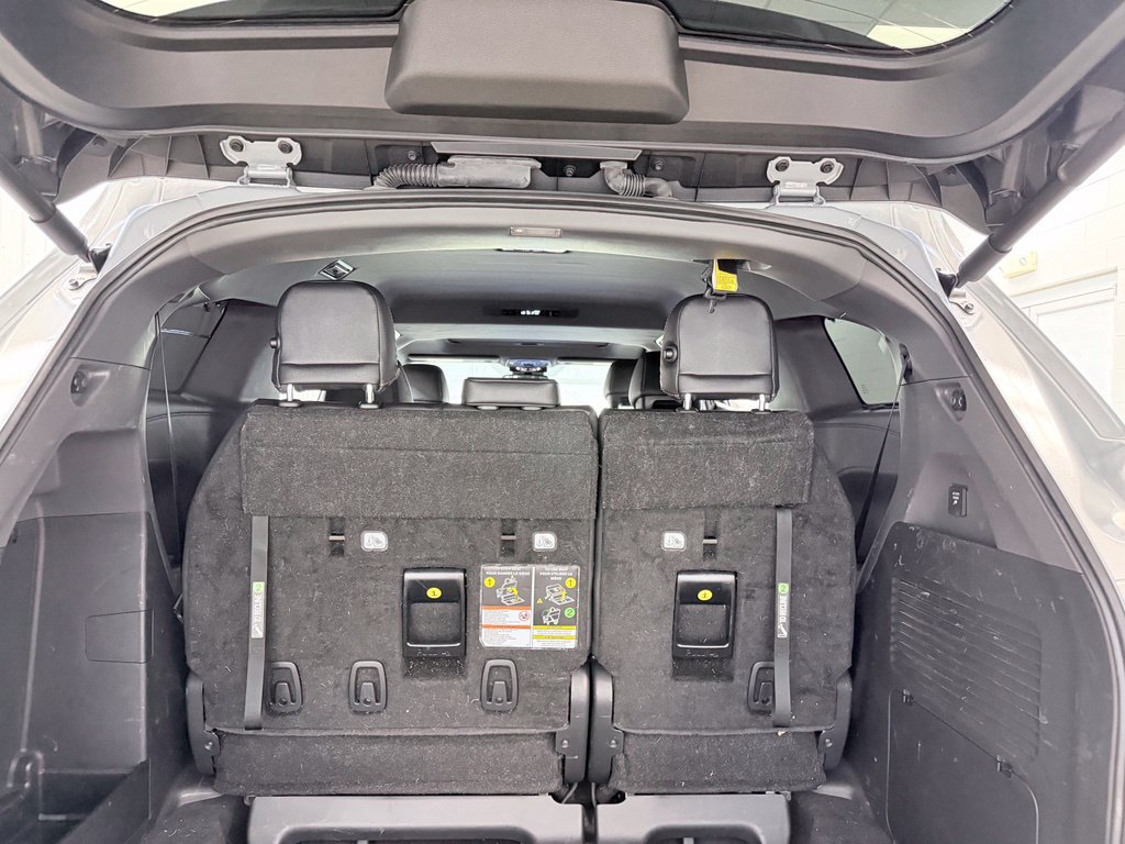 Used 2024 Toyota Sienna XSE w/ XSE Premium Package AWD/4WD image 23