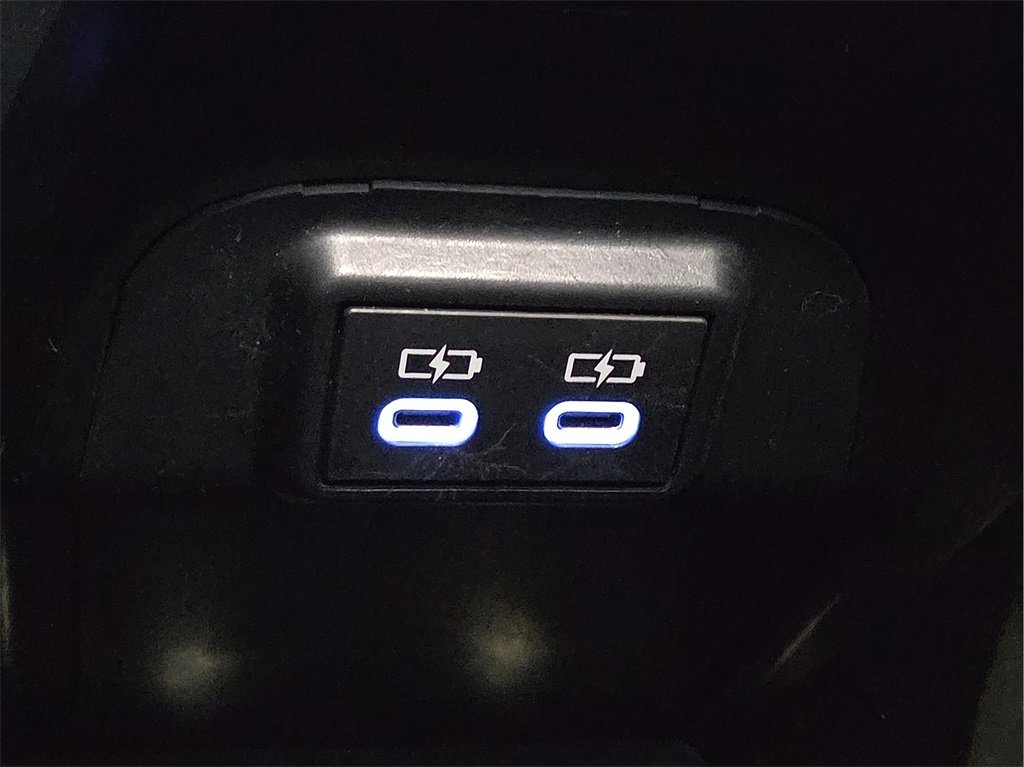 Used 2022 Toyota RAV4 XLE image 23