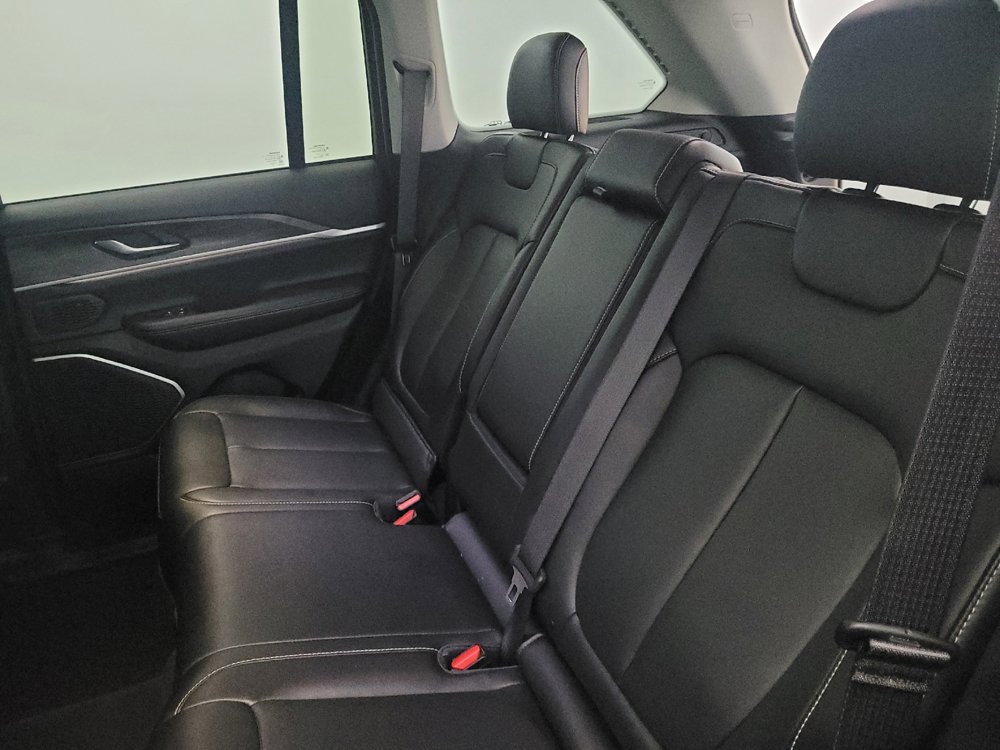 Used 2023 Jeep Grand Cherokee 4WD 4xe image 18