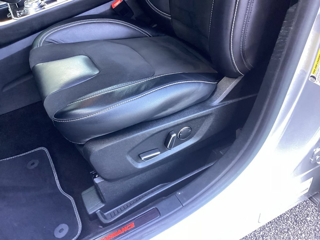 Used 2019 Ford Edge ST w/ Equipment Group 401A AWD/4WD image 37