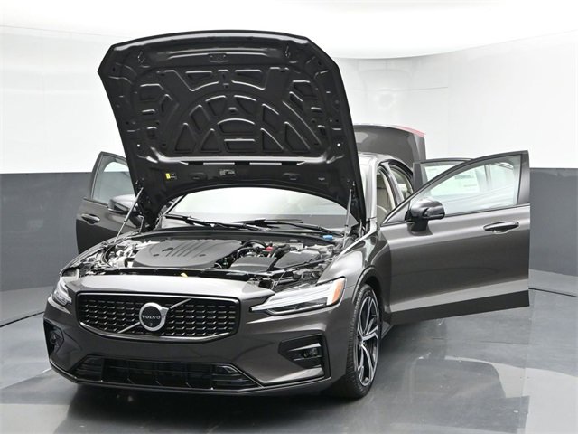 Used 2025 Volvo S60 B5 Plus w/ Protection Package Premier image 48