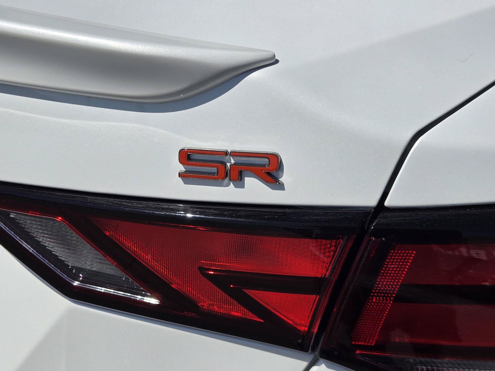 Used 2025 Nissan Sentra SR FWD image 37