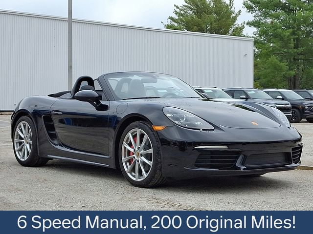 Used 2022 Porsche 718 Boxster S image 1