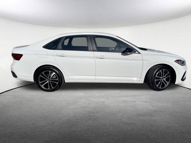Used 2026 Volkswagen Jetta Sport FWD image 13