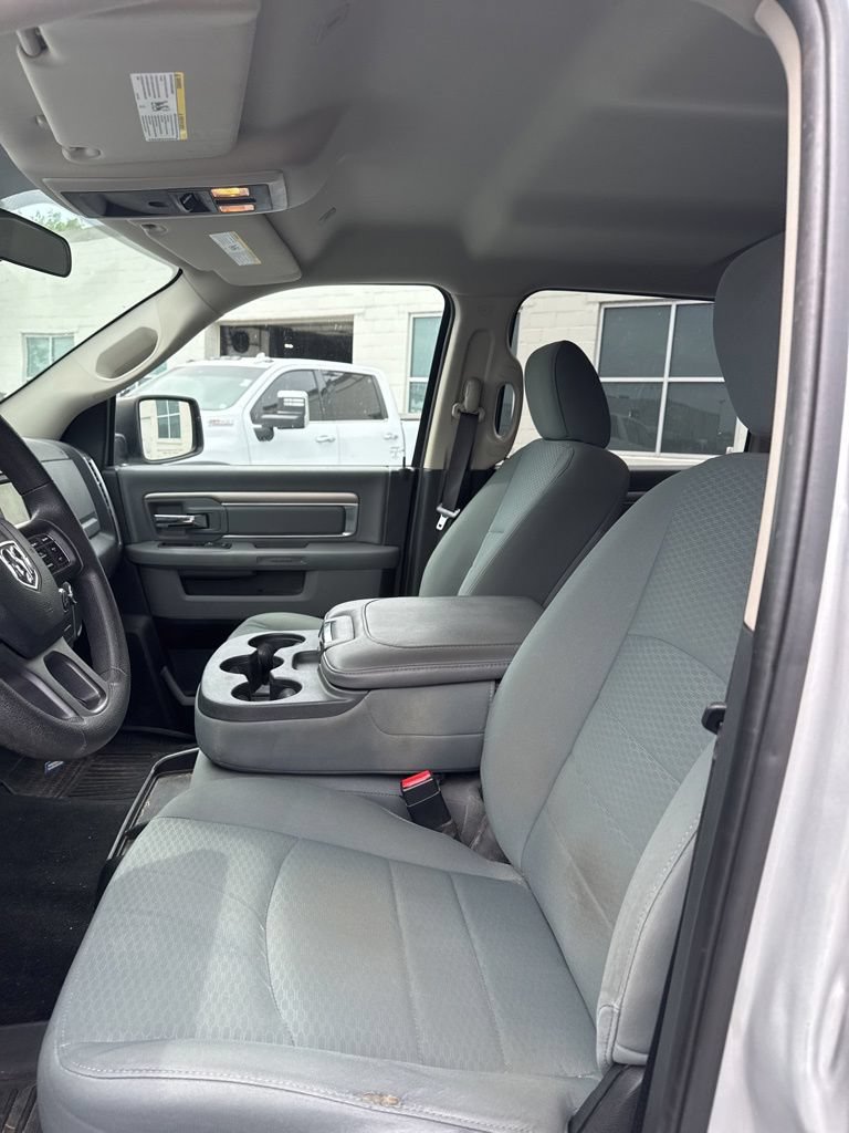 Used 2017 RAM 1500 Classic SLT AWD/4WD image 14