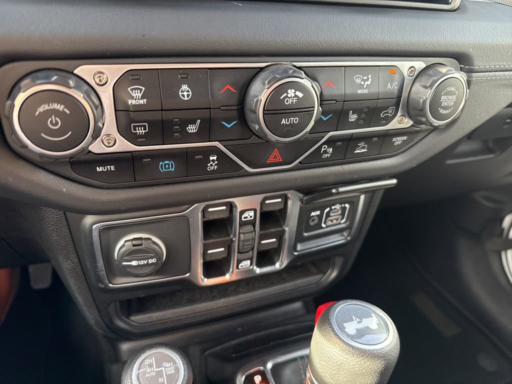 Certified 2025 Jeep Wrangler Unlimited Sahara w/ Safety Group image 24