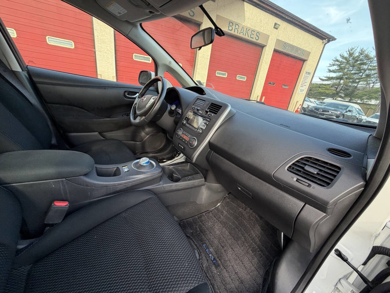 Used 2015 Nissan Leaf S w/ Charge Package image 36