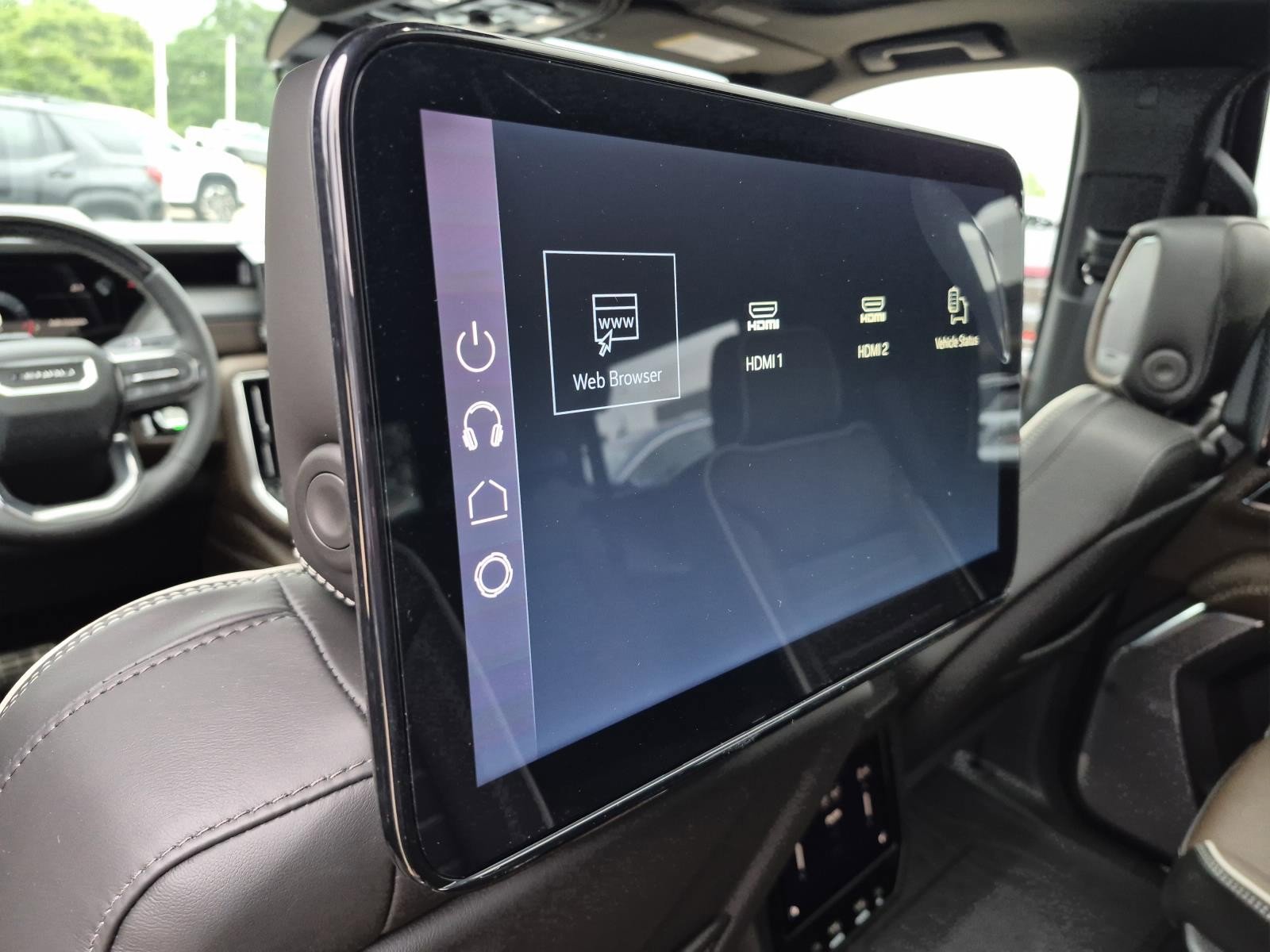 New 2026 GMC Yukon Denali Ultimate w/ LPO, Floor Liner Package image 13