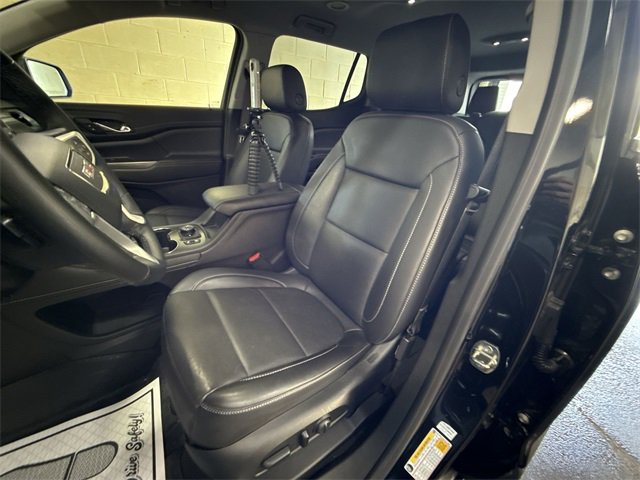 Certified 2023 GMC Acadia SLT w/ Preferred Package image 11