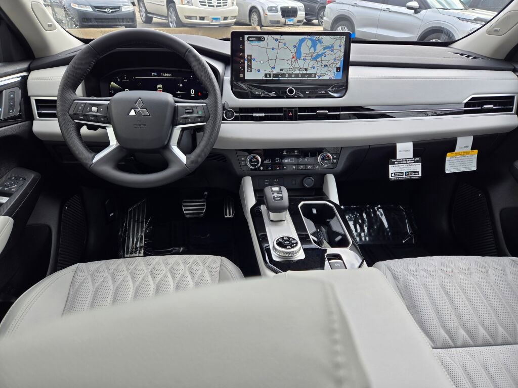 New 2026 Mitsubishi Outlander SEL image 16