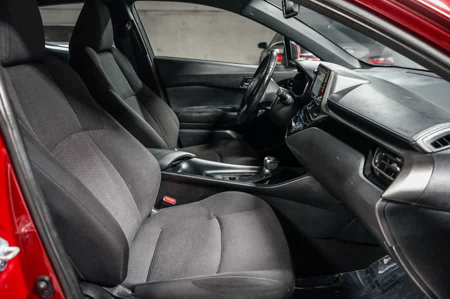Certified 2018 Toyota C-HR XLE FWD image 17