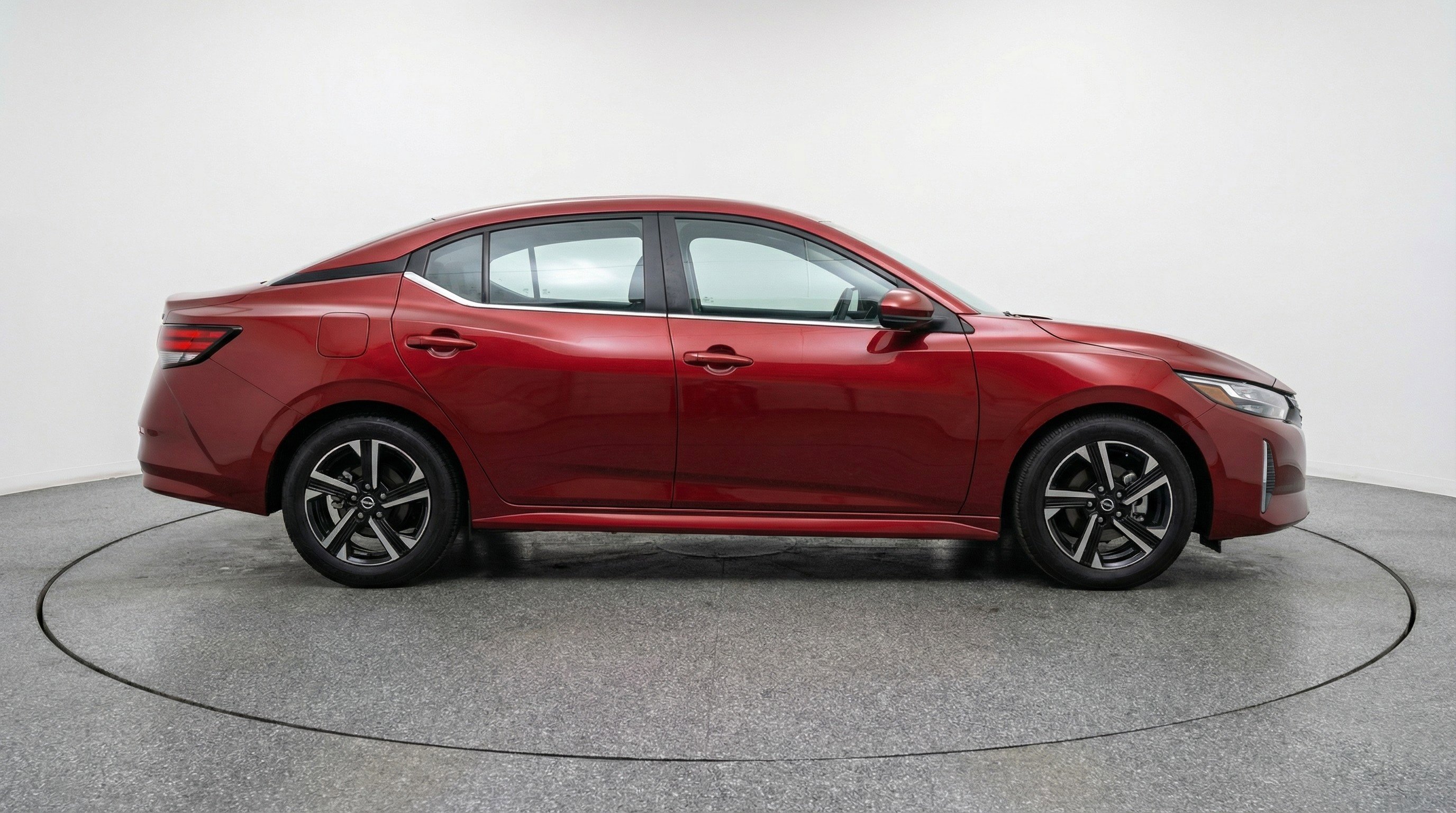 Used 2025 Nissan Sentra SV FWD image 11