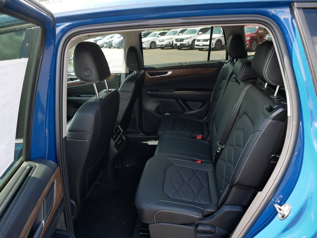 Used 2026 Volkswagen Atlas SE AWD/4WD image 11