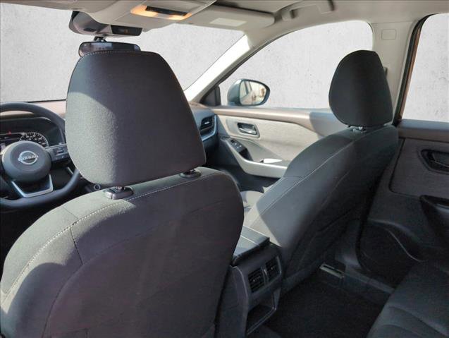 Used 2023 Nissan Rogue S image 17