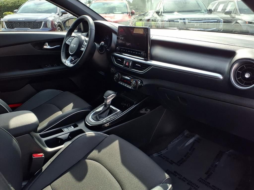 Used 2023 Kia Forte GT-Line w/ GT-Line Premium Package image 14