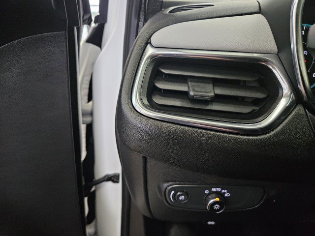 Used 2022 Chevrolet Equinox LS w/ LPO, Floor Liner Package FWD image 28