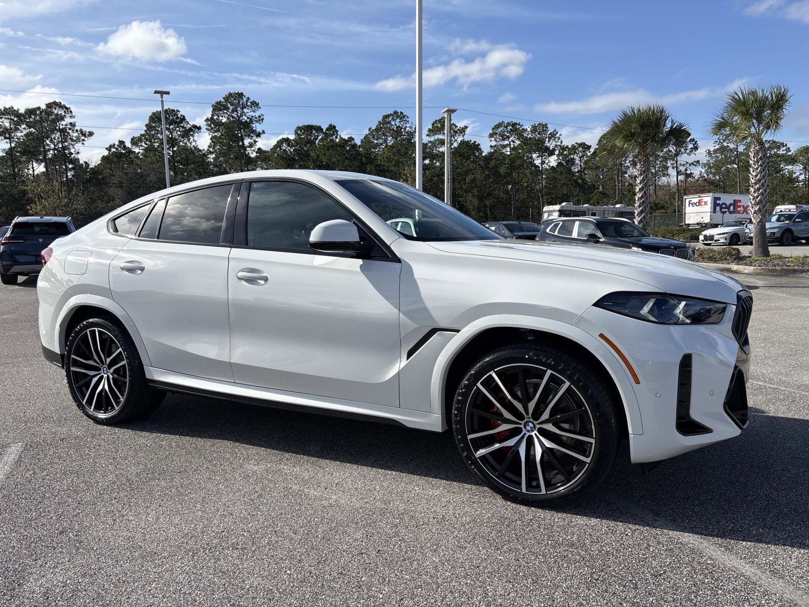 New 2026 BMW X6 xDrive40i image 2