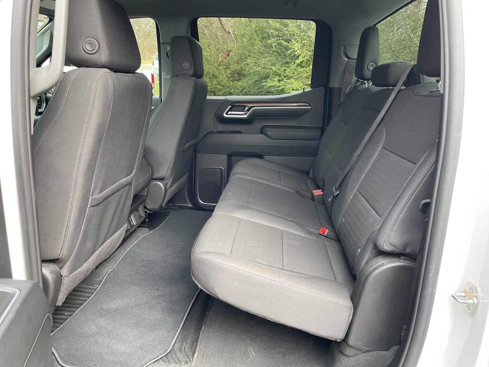 Used 2025 Chevrolet Silverado 1500 LT image 26