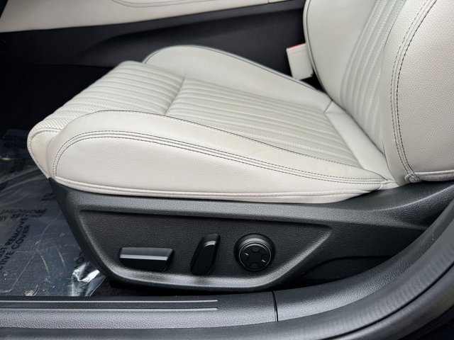 Used 2023 Genesis G70 2.0T w/ Sport Prestige Package image 15