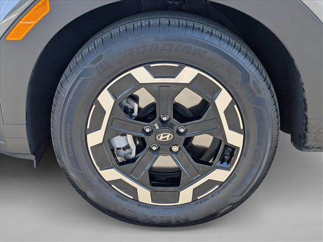 Used 2025 Hyundai Santa Fe SEL FWD image 22
